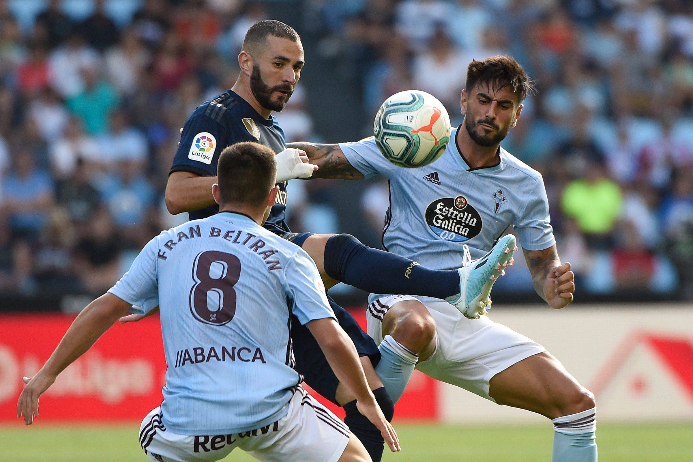 球迷兴奋不 球迷兴奋不