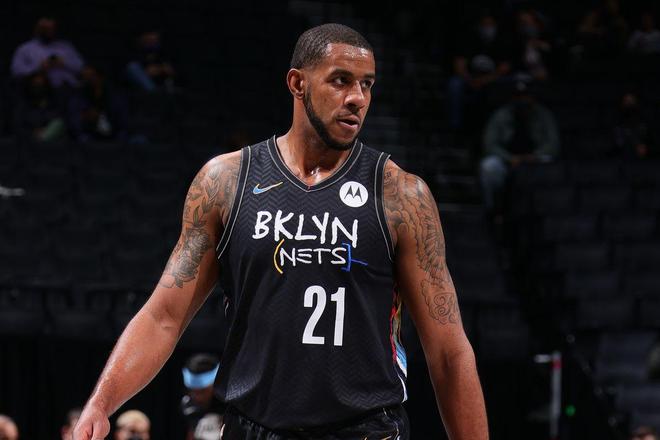 她需要面对 她需要面对